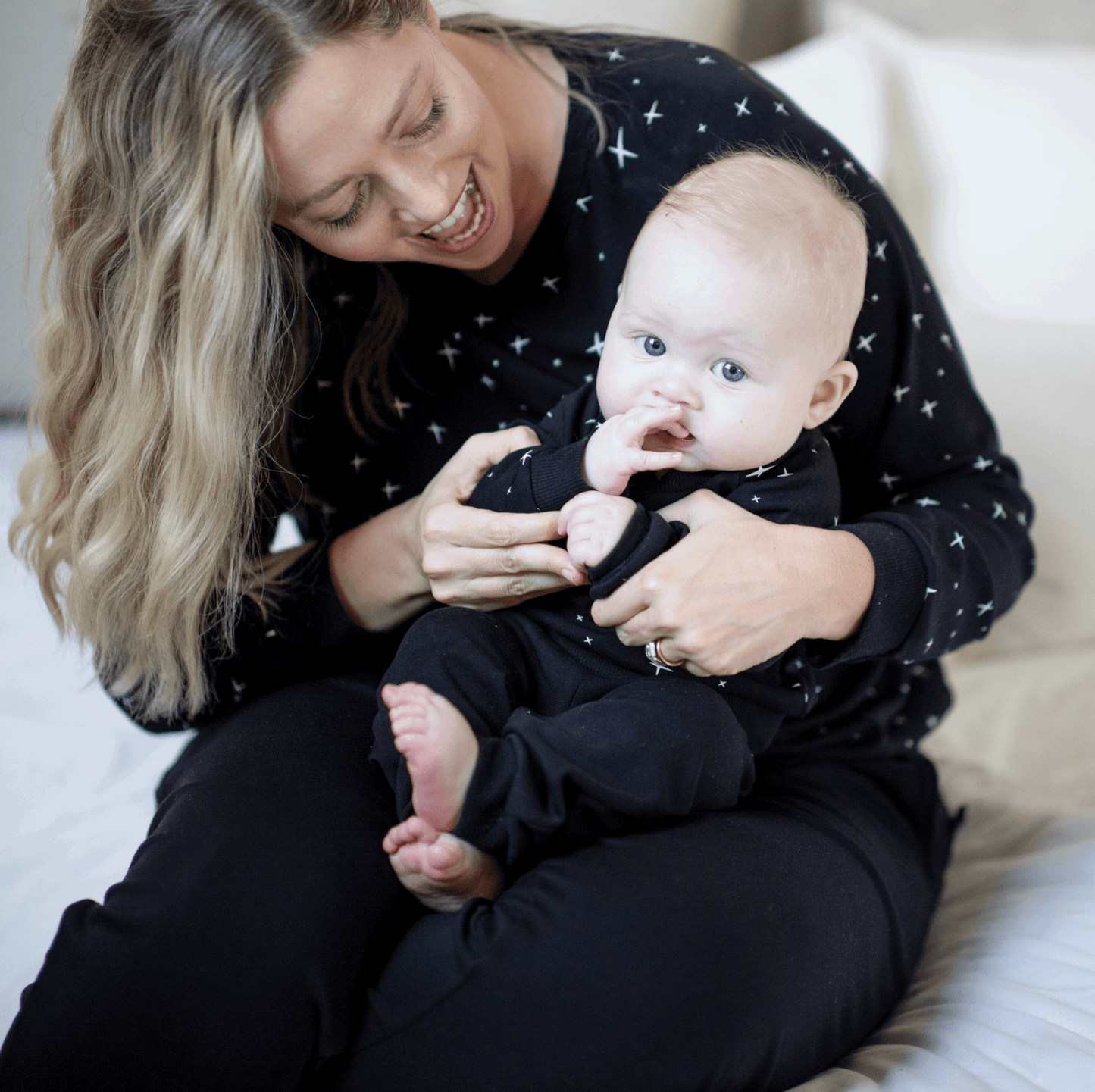 Women's Bamboo Sweatshirt - Black Stars - Peregrine Kidswear - Small